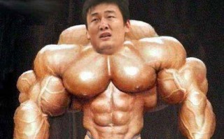 国外路人恶搞肌肉男视频，肌肉男搞笑膨胀视频